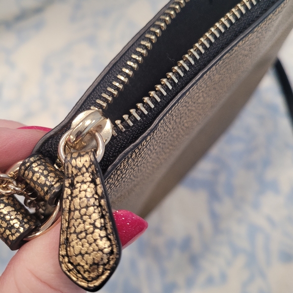 Coach SWAGGER Metallic Pebble Leather Swingpack Crossbody - Picture 14 of 15